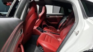 Porsche Panamera 4.0 GTS 2020 года из Южной Кореи