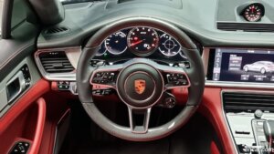 Porsche Panamera 4.0 GTS 2020 года из Южной Кореи