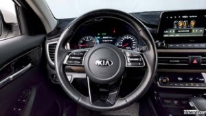 Kia Seltos Бензин 1.6 Turbo 2WD 2020 года из Южной Кореи