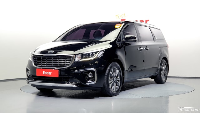Kia Carnival 9-Seater Luxury 2019 года из Кореи