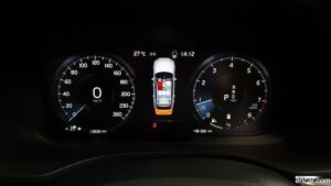 Volvo XC60 B5 Inscription 2021 года из Южной Кореи