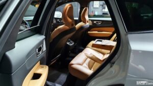 Volvo XC60 B5 Inscription 2021 года из Южной Кореи