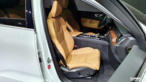 Volvo XC60 B5 Inscription 2021 года из Южной Кореи