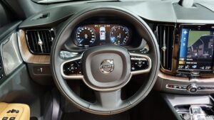 Volvo XC60 B5 Inscription 2021 года из Южной Кореи