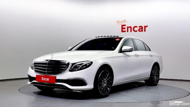 Mercedes-Benz E-Class E220d 4MATIC Exclusive 2020 года из Кореи