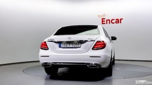 Mercedes-Benz E-Class E220d 4MATIC Exclusive 2020 года из Южной Кореи