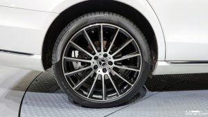 Mercedes-Benz E-Class E220d 4MATIC Exclusive 2020 года из Южной Кореи