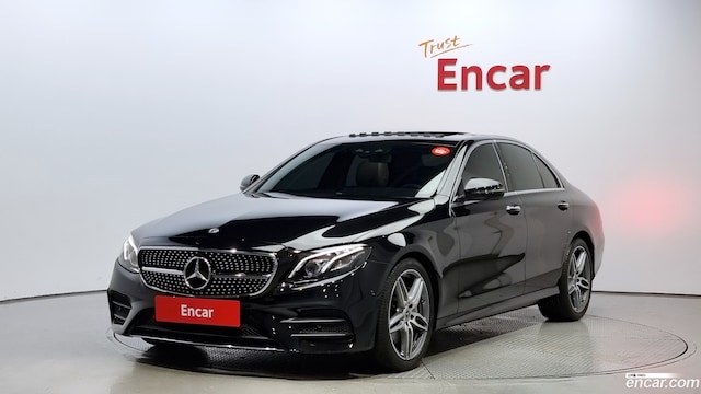 Mercedes-Benz E-Class E300 AMG Line 2019 года из Кореи