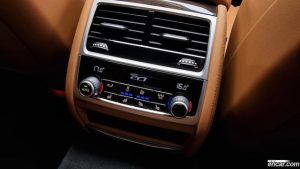 BMW 7-Series 730d xDrive Design Pure Excellence 2020 года из Южной Кореи
