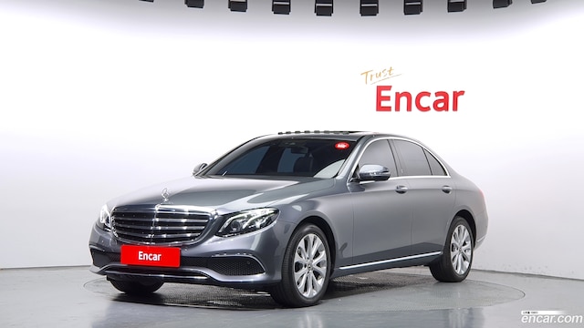 Mercedes-Benz E-Class E220d 4MATIC Exclusive 2019 года из Кореи