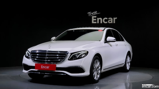 Mercedes-Benz E-Class E220d 4MATIC Exclusive 2019 года из Кореи