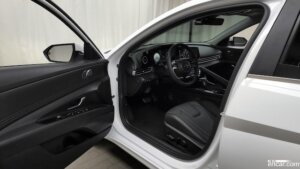 Hyundai AVANTE 1.6 2021 года из Южной Кореи
