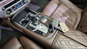 BMW 7-Series 740d xDrive Design Pure Excellence 2021 года из Южной Кореи