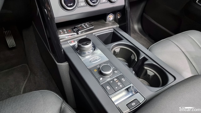 32889398_009.jpg Land Rover Discovery 3.0 SD6 SE 2019 года из Южной Кореи