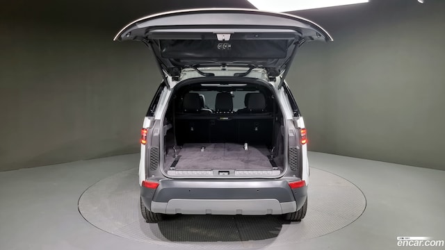 32889398_024.jpg Land Rover Discovery 3.0 SD6 SE 2019 года из Южной Кореи