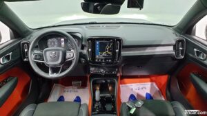 Volvo XC40 T4 R-디자인 2020 года из Южной Кореи