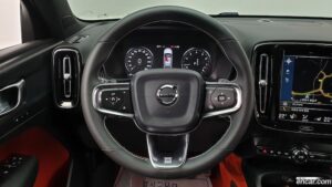 Volvo XC40 T4 R-디자인 2020 года из Южной Кореи