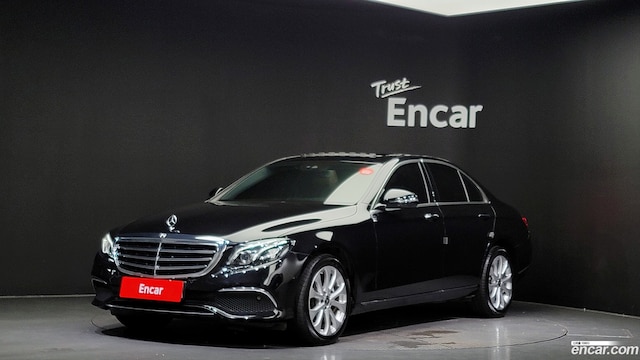 Mercedes-Benz E-Class E220d 4MATIC Exclusive 2019 года из Кореи