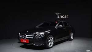 Mercedes-Benz E-Class E220d Avantgarde 2019 года из Южной Кореи