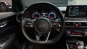 Kia K3 5Door GT Signature 2021 года из Южной Кореи