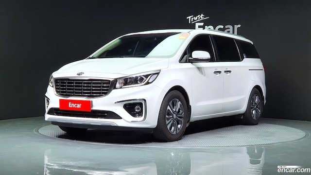 Kia Carnival 9-Seater Luxury 2019 года из Кореи