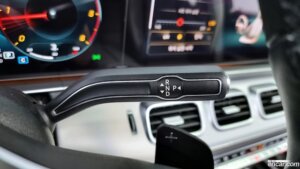 Mercedes-Benz GLE-Class GLE300d 4MATIC 2020 года из Южной Кореи