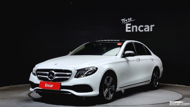 Mercedes-Benz E-Class E220d Avantgarde 2019 года из Кореи