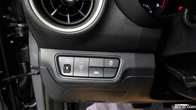 32951366_018.jpg Kia K3 Luxury 2019 года из Южной Кореи
