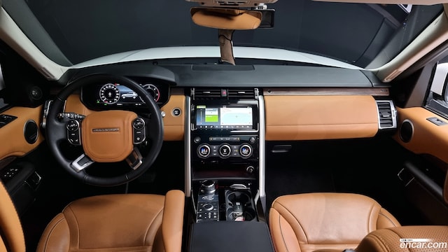 32960934_007.jpg Land Rover Discovery 3.0 TD6 HSE Luxury 2019 года из Южной Кореи