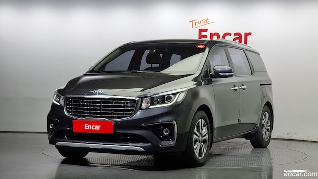 Kia Carnival 9-Seater Luxury 2019 года из Кореи