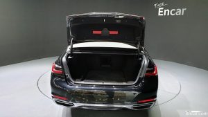 BMW 7-Series 740i Design Pure Excellence 2020 года из Южной Кореи