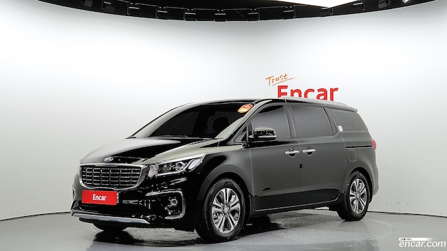 Kia Carnival 9-Seater Luxury 2020 года из Кореи
