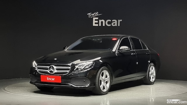 Mercedes-Benz E-Class E220d Avantgarde 2019 года из Кореи