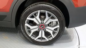 Kia Seltos Бензин 1.6 Turbo 2WD 2022 года из Южной Кореи