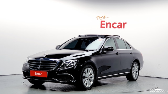 Mercedes-Benz E-Class E300 4MATIC Exclusive 2019 года из Кореи