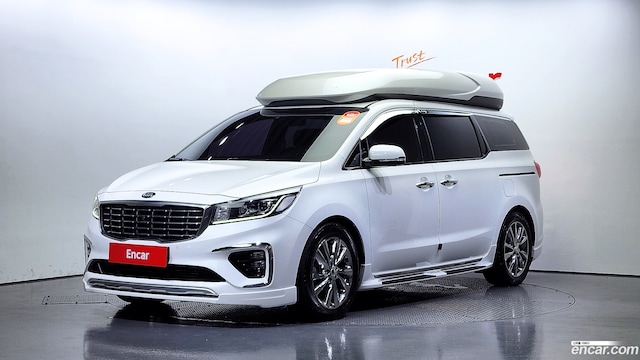 Kia Carnival Бензин 9-Seater HI-Limousine (Special Hi-End Version) 2019 года из Кореи