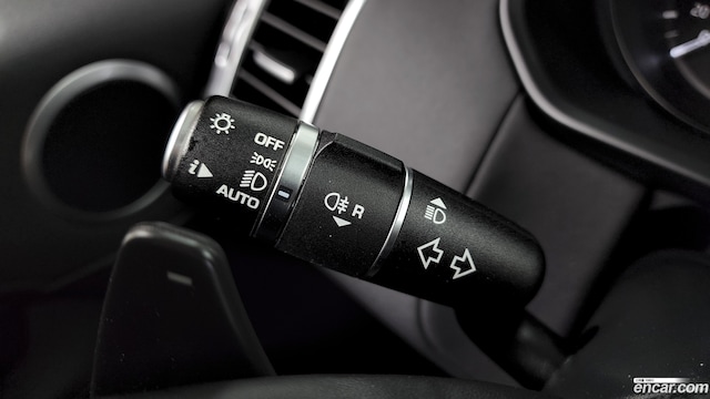 33009261_020.jpg Land Rover Discovery 2.0 SD4 SE 2019 года из Южной Кореи