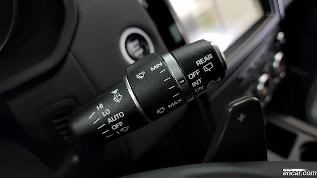 33009261_021.jpg Land Rover Discovery 2.0 SD4 SE 2019 года из Южной Кореи