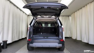 Land Rover Discovery 2.0 SD4 SE 2019 года из Южной Кореи