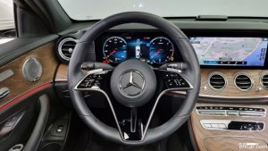 Mercedes-Benz E-Class E220d 4MATIC Exclusive 2022 года из Южной Кореи