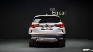 Kia Seltos Бензин 1.6 Turbo 2WD 2020 года из Южной Кореи