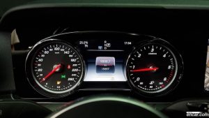 Mercedes-Benz E-Class E220d Avantgarde 2020 года из Южной Кореи