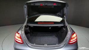 Mercedes-Benz E-Class E220d Avantgarde 2020 года из Южной Кореи