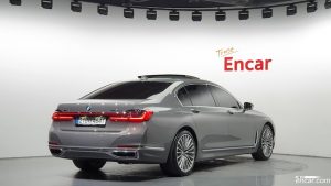 BMW 7-Series 740Li xDrive Design Pure Excellence 2021 года из Южной Кореи