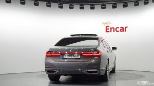 BMW 7-Series 740Li xDrive Design Pure Excellence 2021 года из Южной Кореи