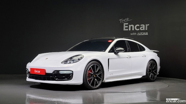 Porsche Panamera 4.0 GTS 2019 года из Кореи