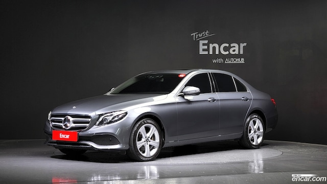 Mercedes-Benz E-Class E220d 4MATIC Avantgarde 2019 года из Кореи