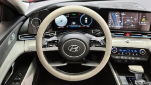 Hyundai AVANTE 1.6 2021 года из Южной Кореи