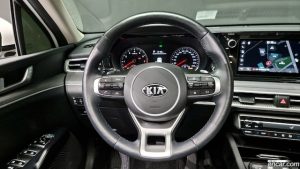 Kia K5 2.0 2021 года из Южной Кореи
