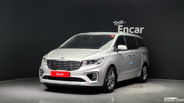 Kia Carnival 9-Seater Noblesse Special 2020 года из Кореи